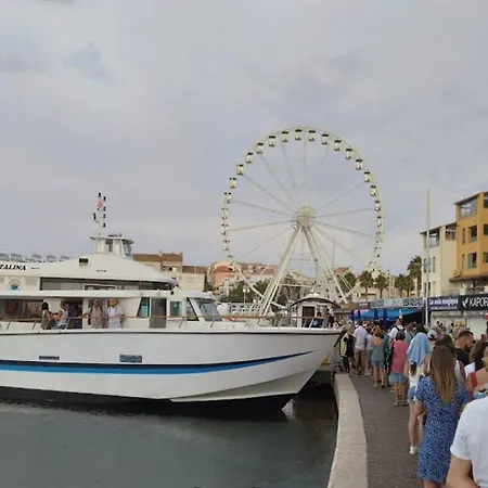 Half-timbered Dream Apartment, شقة *